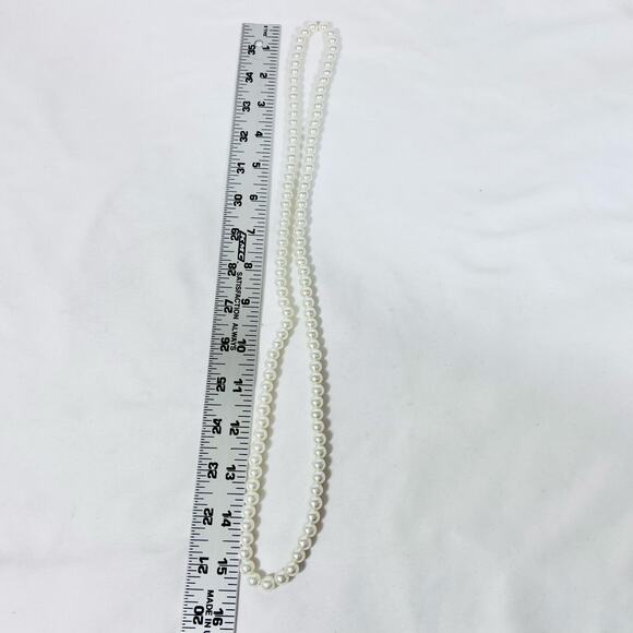 Vintage Faux Pearl Double Strand Necklace 15" White Cream Layered Beaded - Picture 5 of 5